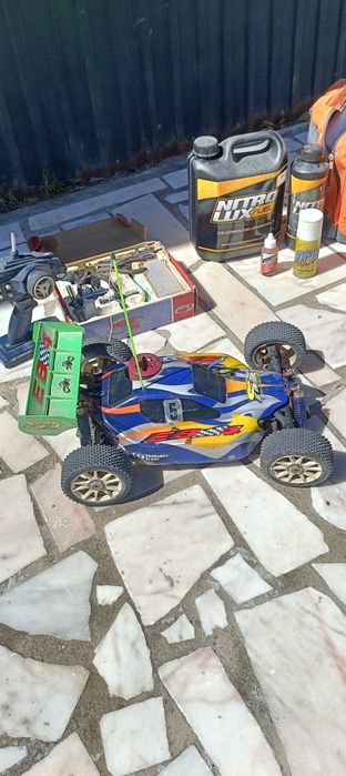 Carro Telecomandado a Gasolina 1/8