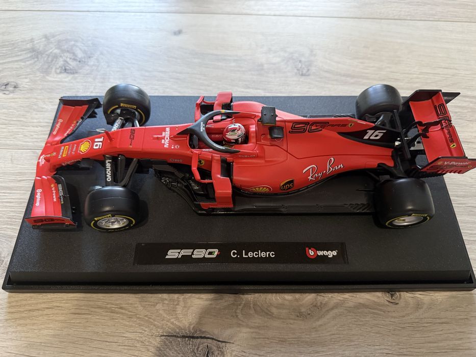 Модель боліда F1 Ferrari
