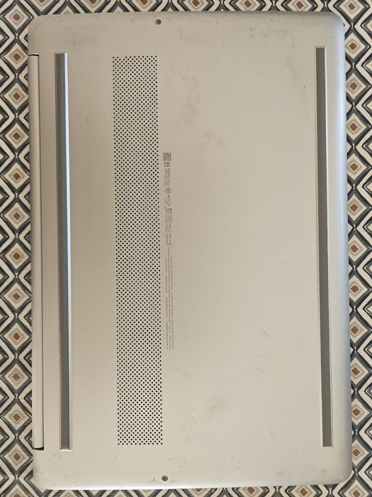 Portátil HP 15.6" | i3 1125G4 (4 Cores / 8 Threads) | 8GB RAM | 256GB SSD