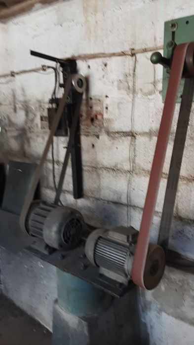 Lixadeira com rolo esticador