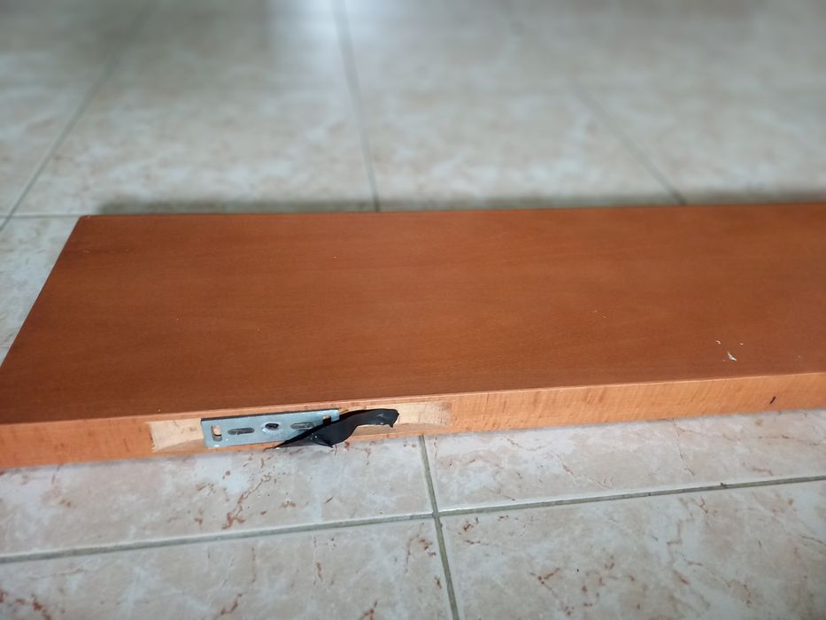 Parteleira em madeira de cerejeira