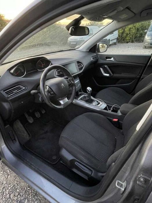Peugeot 308 1.6 BlueHDI Cinza
