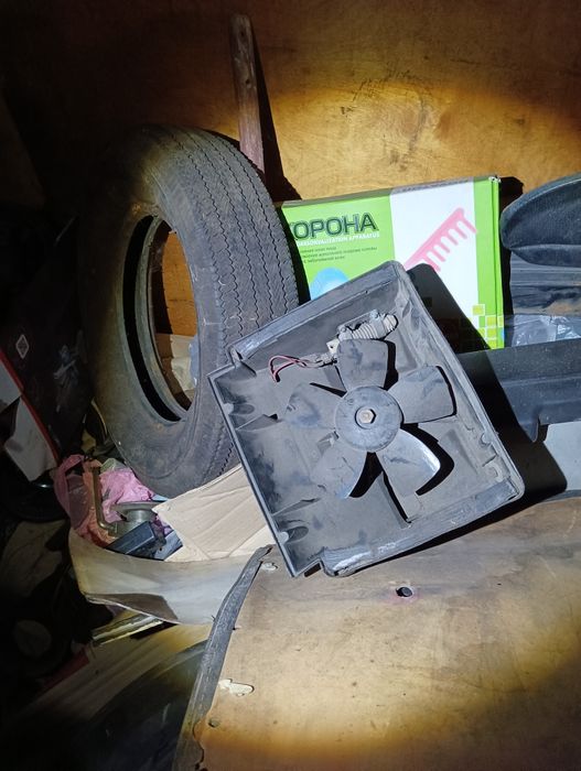 Пічка, помпа, впускний коллектор, піддон ВАЗ 2101-2107.