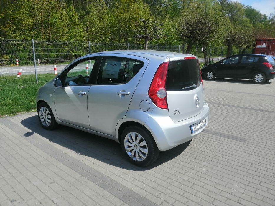 Opel agila bezwypadkowy