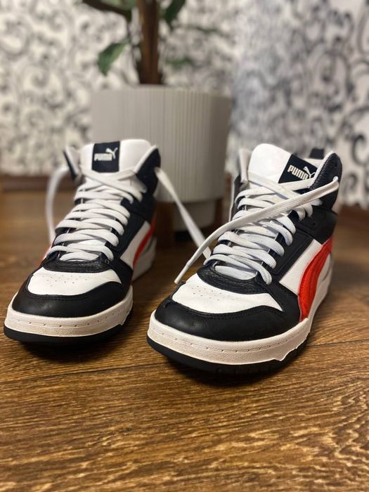 Продам кроссовки ( без коробка ) 44,5 р( стелька 29см)