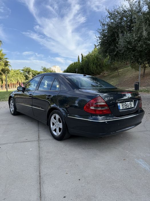 Mercedes-Benz E 220 — fotografia 2