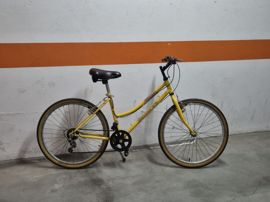 Bicicleta de senhora