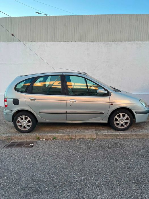 Renault Scénic 1.6 gasolina ano 2001
