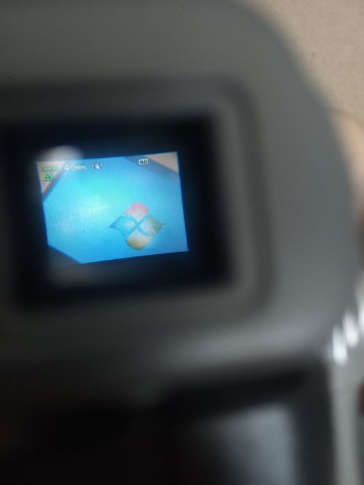 Видеокамера JVC GR-D320E