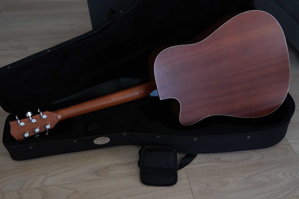 Gitara akustyczna + futerał