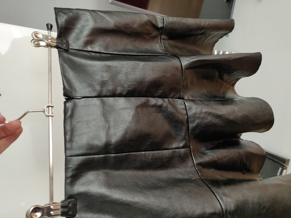 Spódnica z eco skóry róże