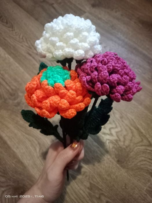 Квіти гачком ручної роботи під замовлення