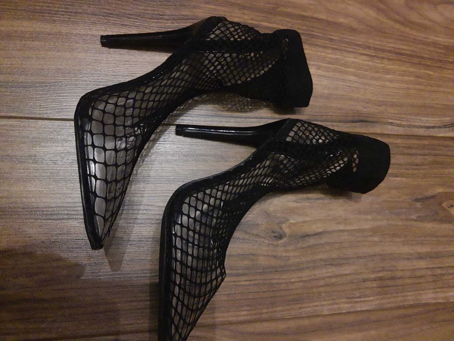 Buty szpilki siatkowane za kostkę