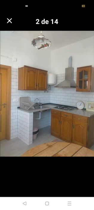 Alugo quarto  individual. Casa com três quartos