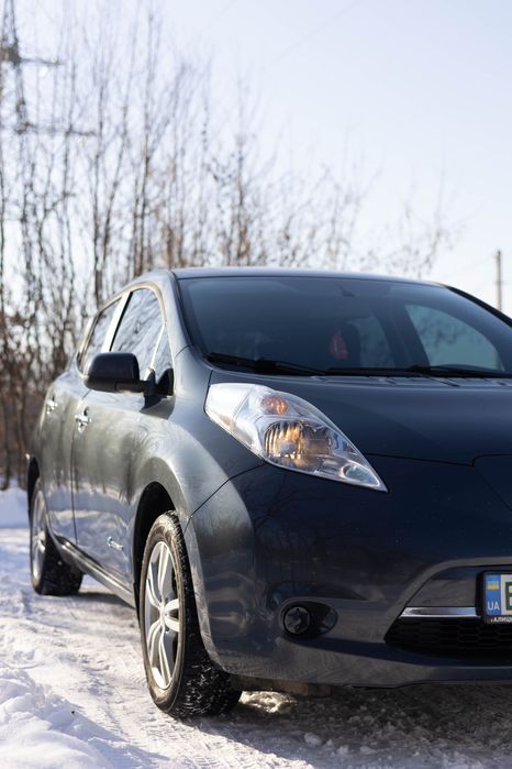 Авто Nissan Leaf
