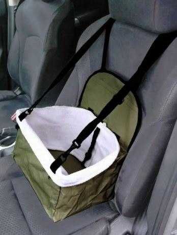 Автомобильная переноска для собак и кошек