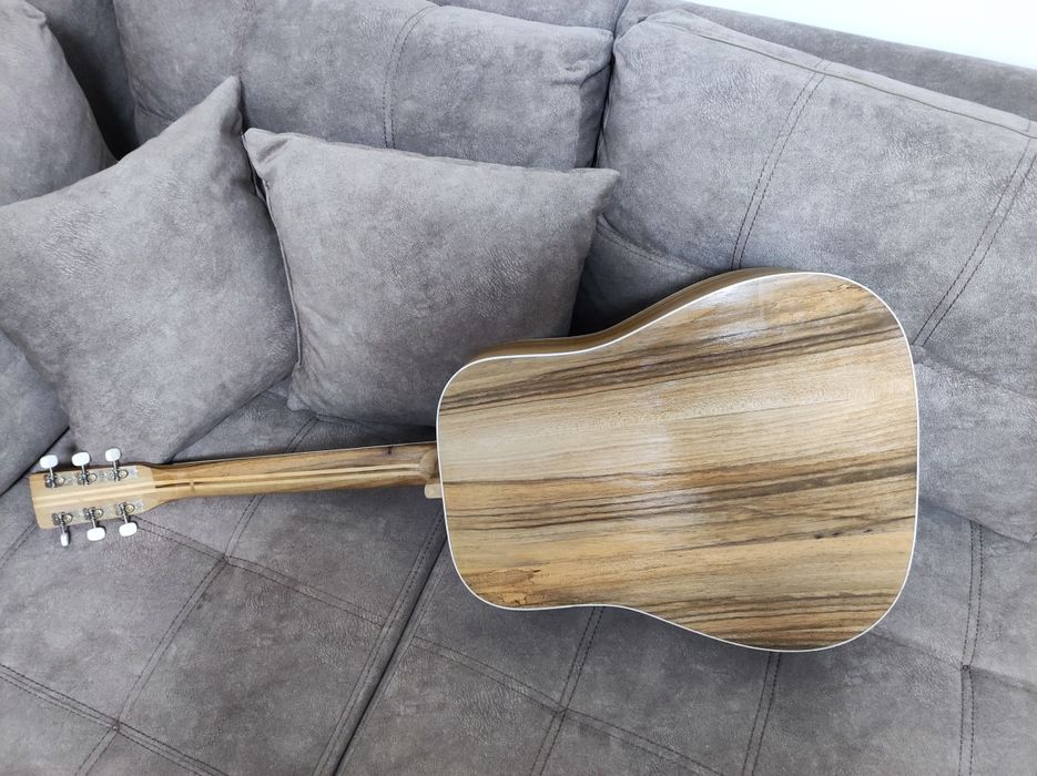 Гітара ручна робота