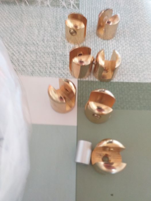 Suportes para prateleiras de vidro