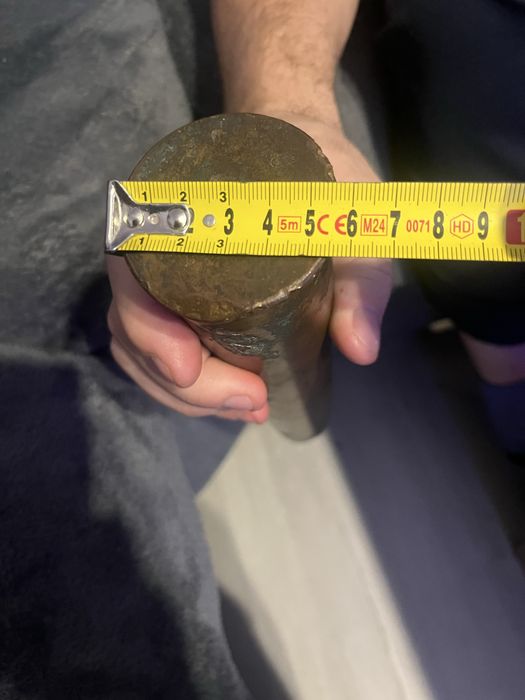 Stara duża łuska miedziana