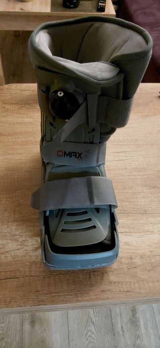 Stabilizator Orteza stopowo-goleniowa krótka AIR WALKER prawa/lewa40/43