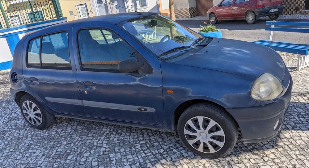 Renault Clio, cor azul escuro — photo 2