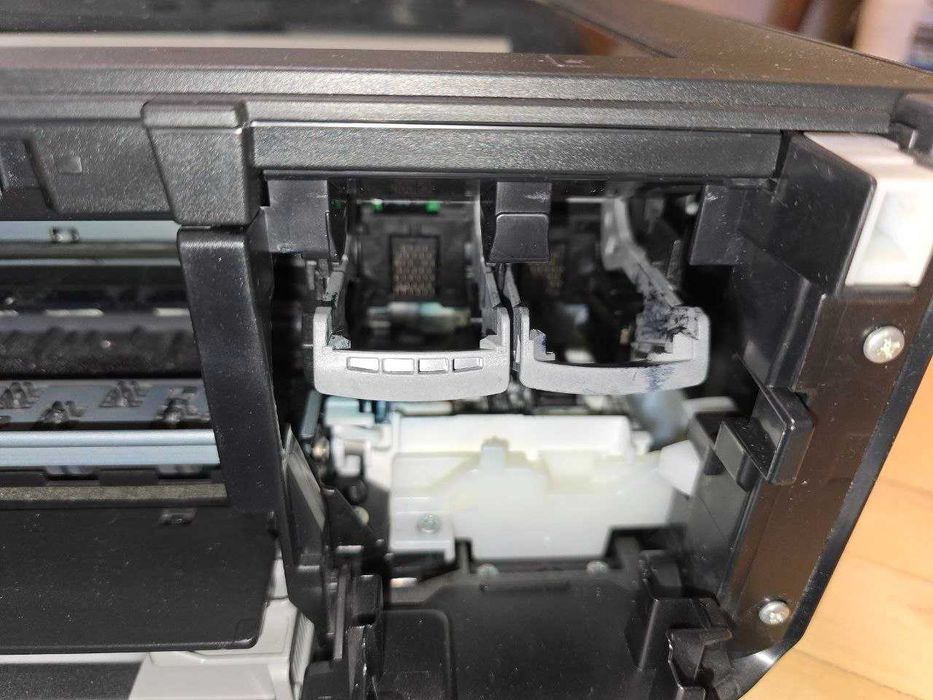 Струйний принтер Canon MG4240