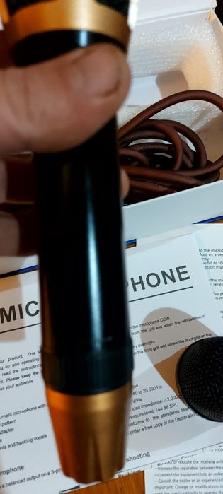 Микрофон вокальный.