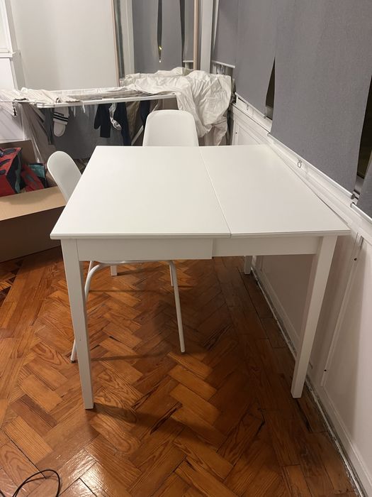 Vendo Mesa Dobrável IKEA IDANÄS – Prática e Estilosa