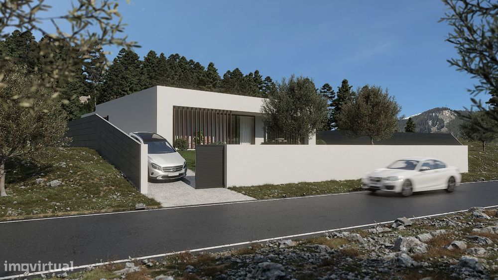 Terreno com Projeto Aprovado para Moradia Unifamiliar — Pedreiras, Leiria