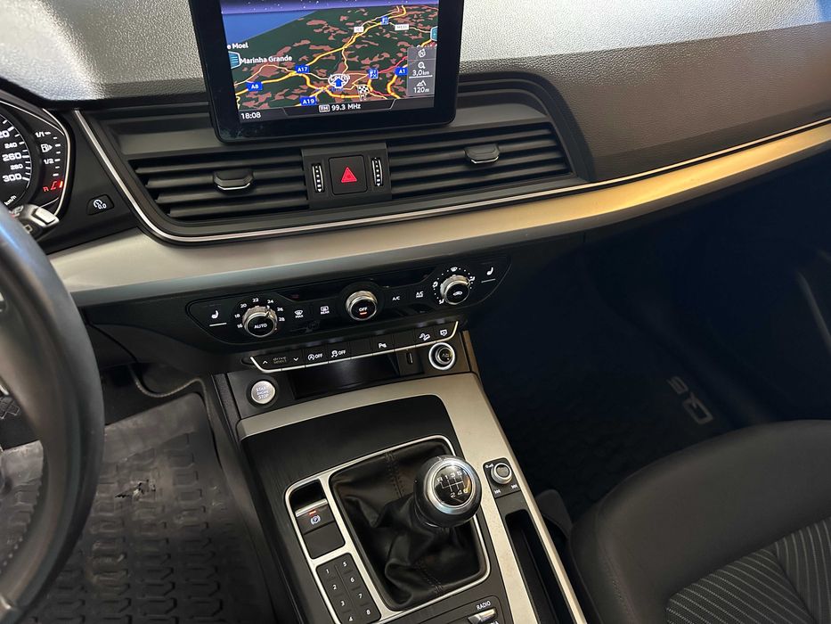 AUDI Q5 2.0TDi 150cv Nacional — photo 3