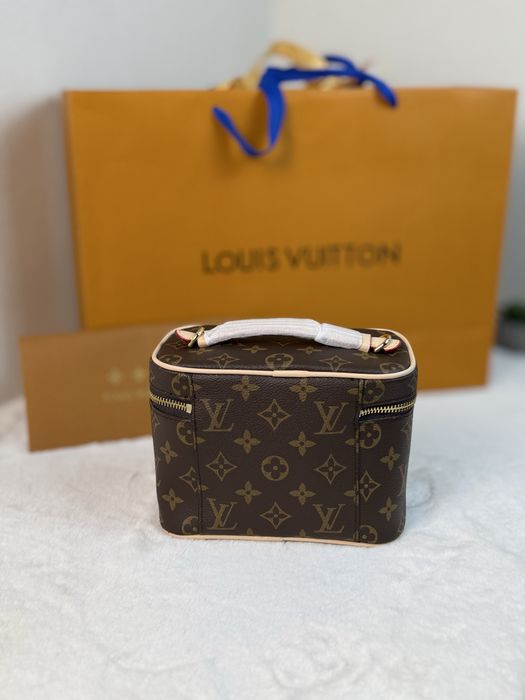 Косметичка Луї Вітон |  Louis Vuitton Nice BB та Nice Mi