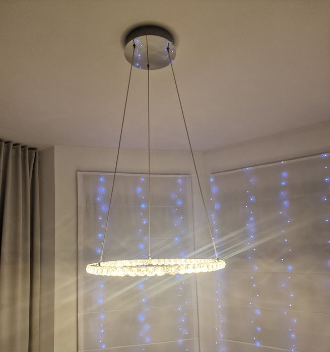 Lampa okrągła glamour Beliani