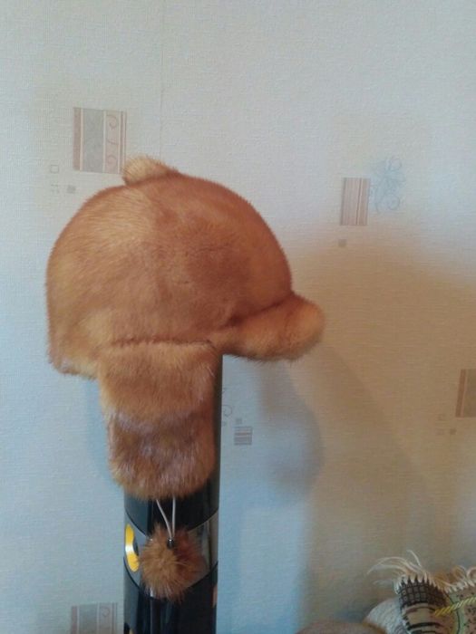 Норковая шапка.Очень тёплая,  в хорошем   состоянии.   Использовалась.