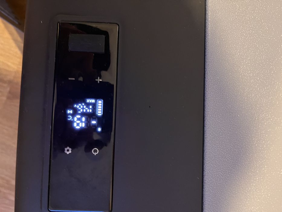 Lodówko zamrażarka kompresorowa turystyczna  samochodowa bluetooth usb