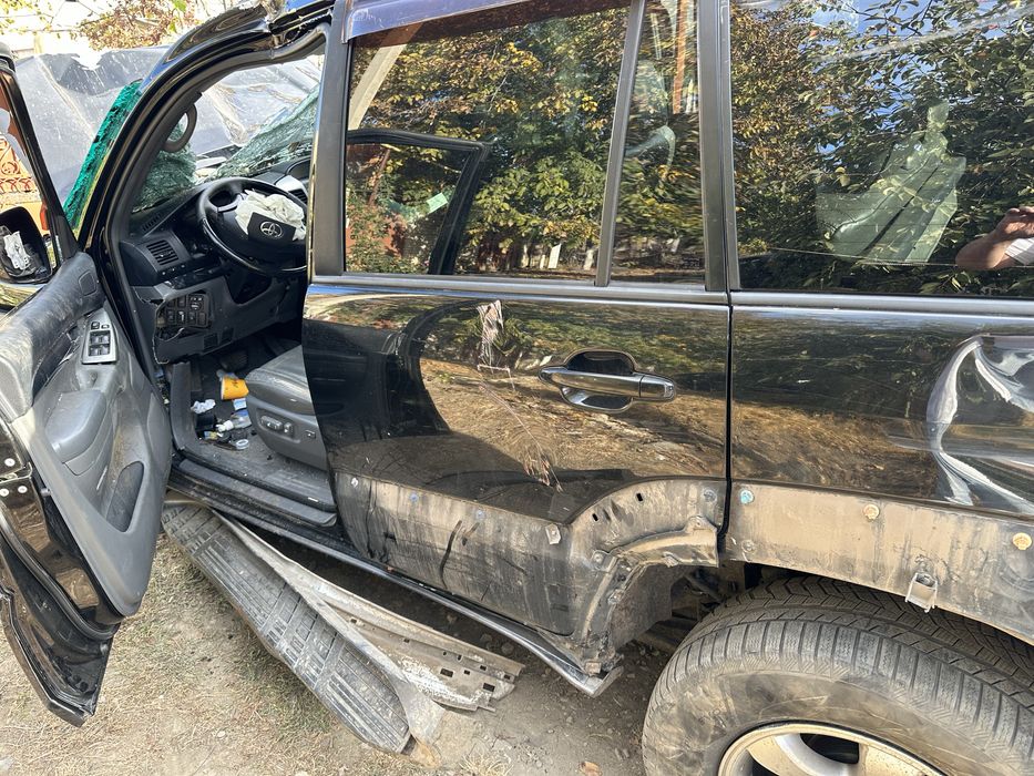Задняя левая,передняя левая дверь toyota land cruiser 120/lexus gx470