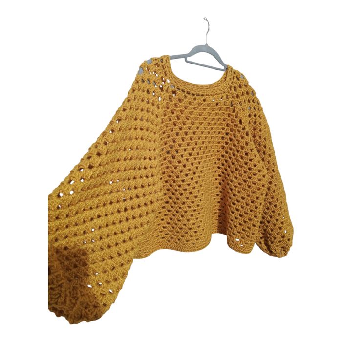 Blusa de lã em crochê Salembi