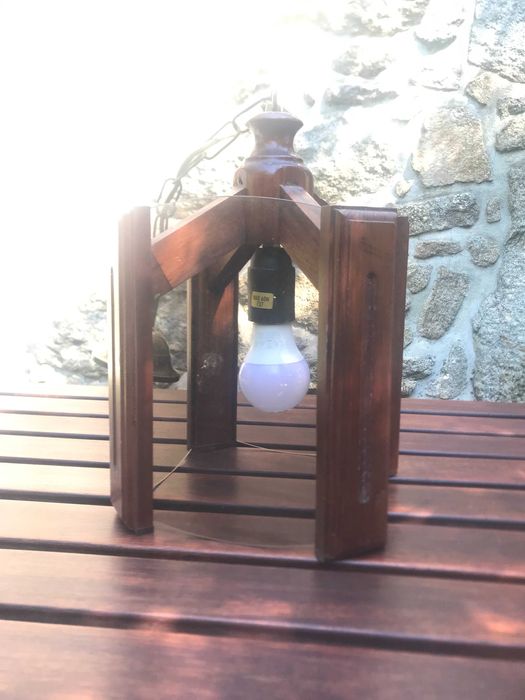 Candeeiro de tecto - madeira e vidro