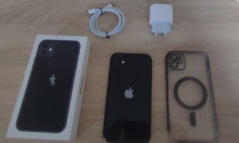Sprzedam iPhone 11 w stanie bardzo dobrym nowa ładowarka