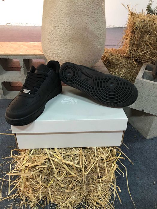 Nike Air Force 1 Czarny 41
