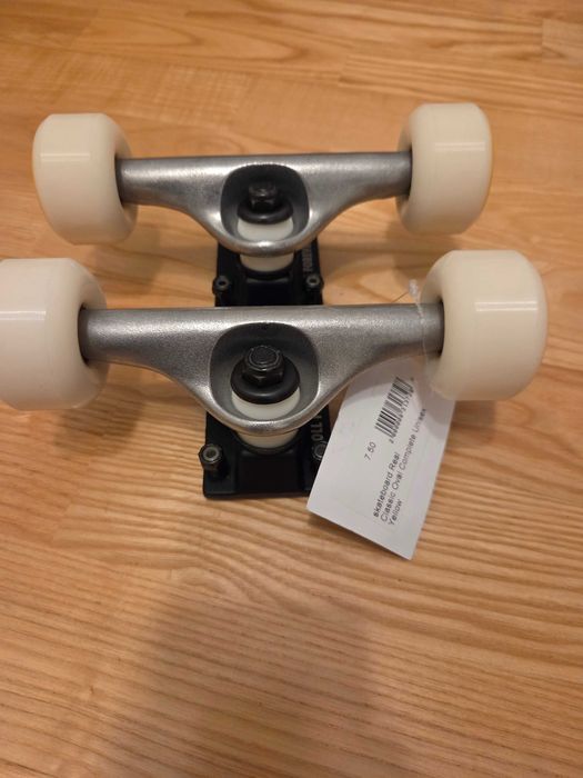 Real Skateboard trucki 7.5 + kółka + łożyska montażówki