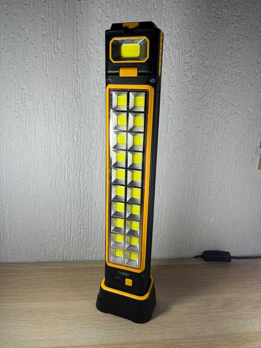 Lanterna multifuncional com painel solar – ideal para emergências!