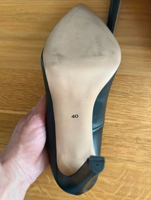 Saway szpilki czółenka model Sol czarne skóra naturalna licowa 40