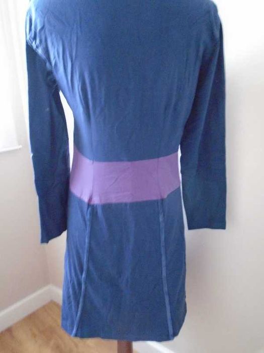 Vestido algodão azul com barra roxa