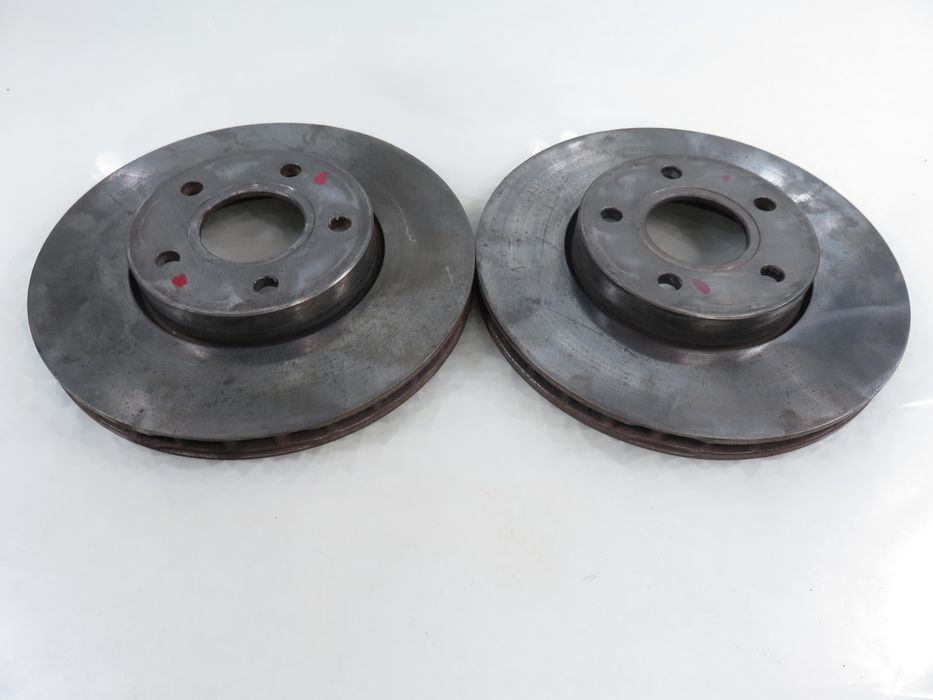 Tarcze Hamulcowe Przód Ford Focus Mk3 III 1.5 Tdci