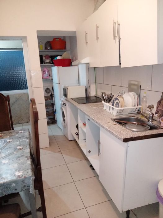 Arrenda-se Quarto em Queluz