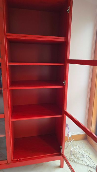 Armário Linnarp vermelho