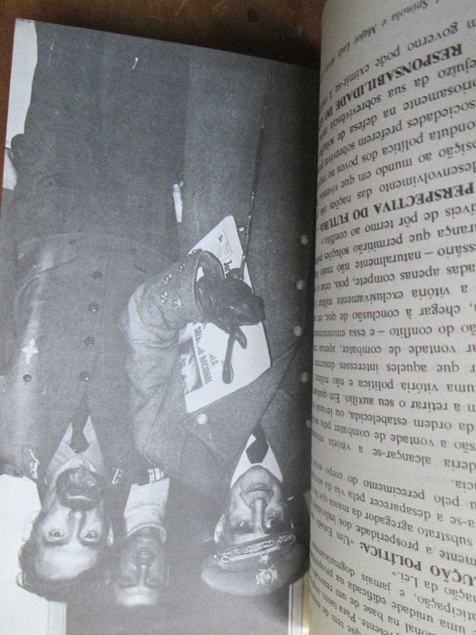 25 de Abril - Documento