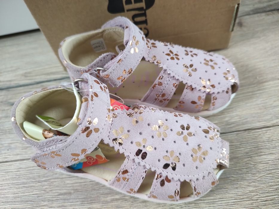 Skórzane sandały Renbut 22