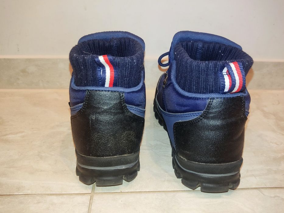 Buty jesienno zimowe Tommy Hilfiger rozm. 38
Rozm. 38, długość wkładki