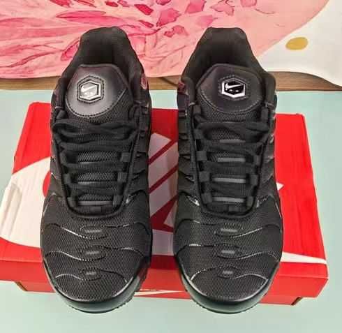 Nike_Air_Max_TN_Plus_Black R.36